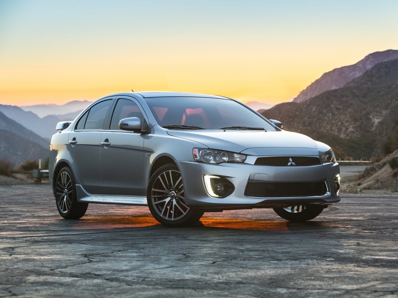 Mitsubishi Lancer 2015 - 2016