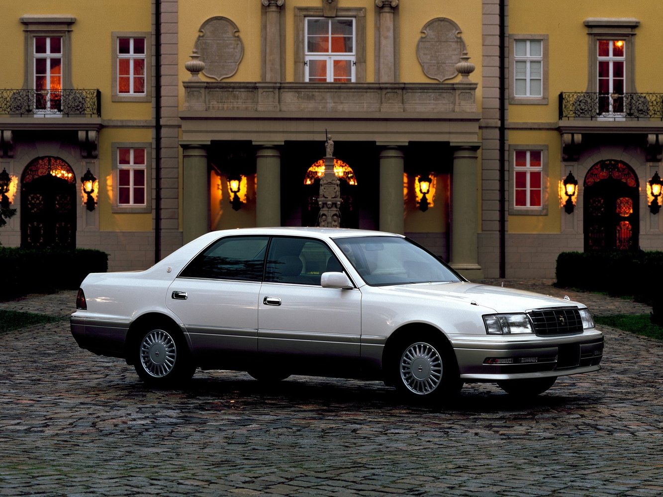 Toyota Crown 1995 - 1999