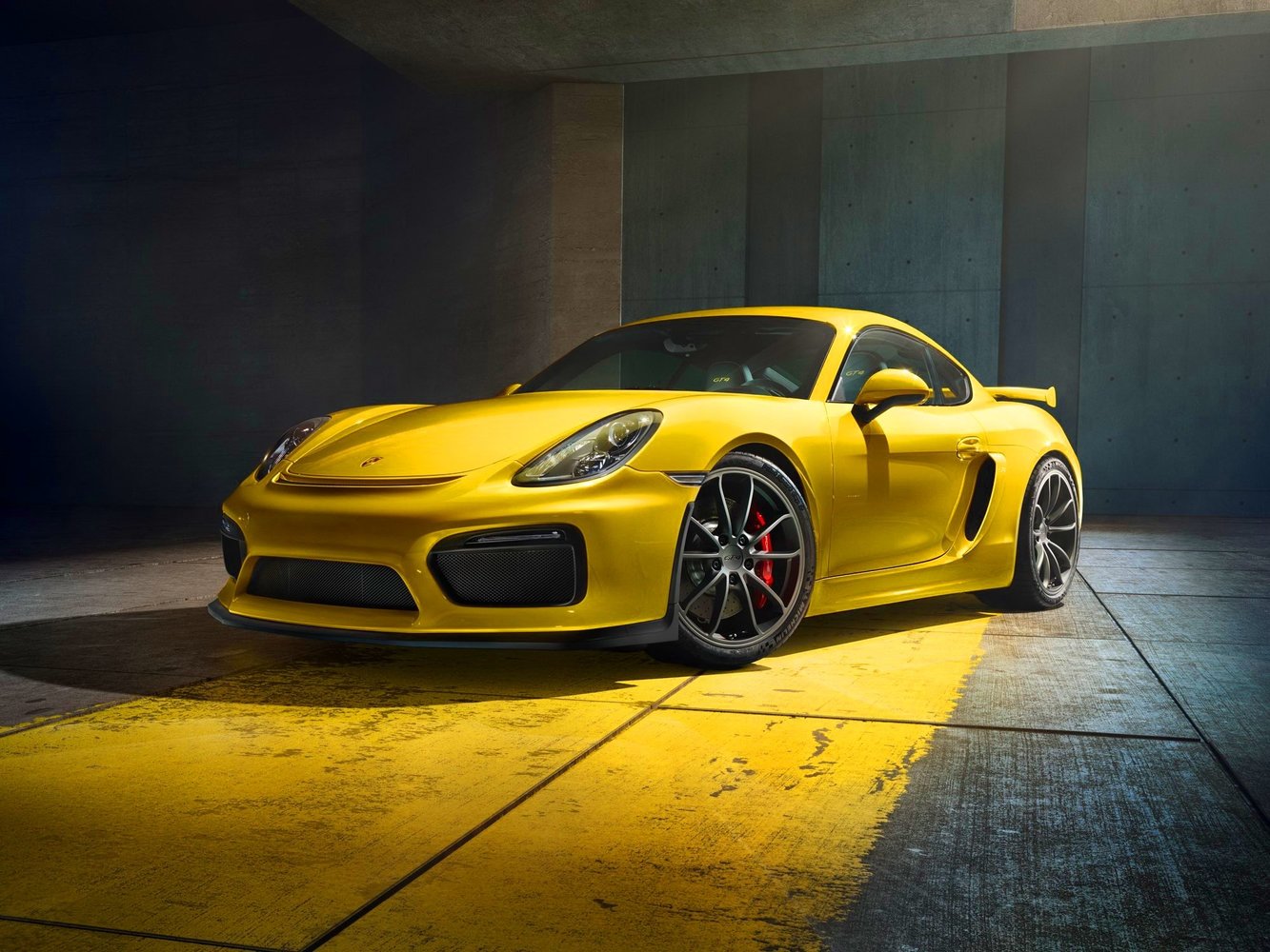cayman_gt4